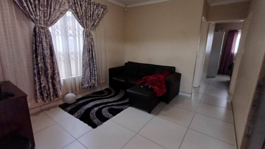 2 Bedroom Property for Sale in Clayville Industria Gauteng