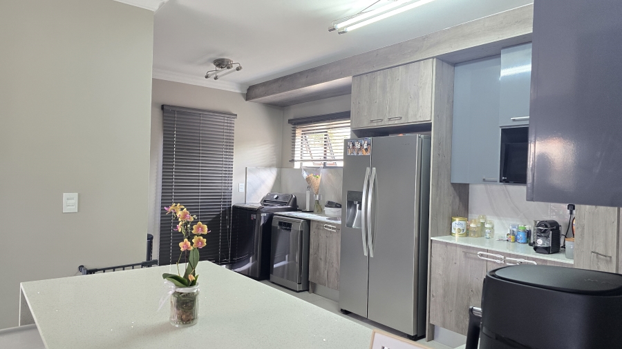 4 Bedroom Property for Sale in Sinoville Gauteng