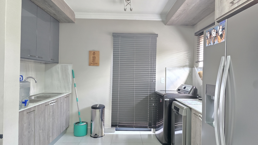 4 Bedroom Property for Sale in Sinoville Gauteng