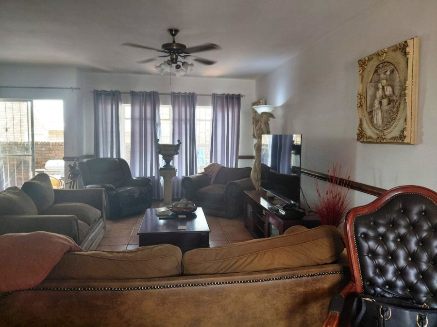 3 Bedroom Property for Sale in Wonderboom Gauteng