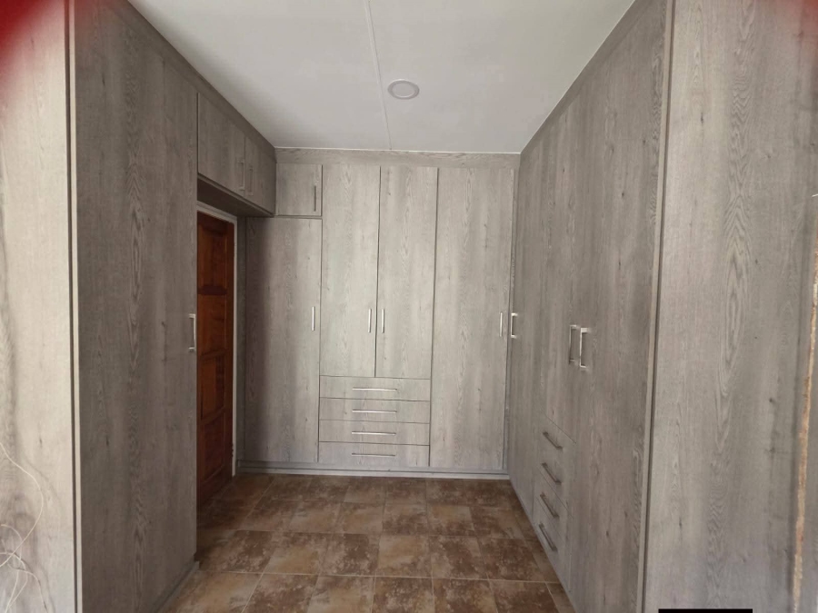 12 Bedroom Property for Sale in Elandsvlei Gauteng