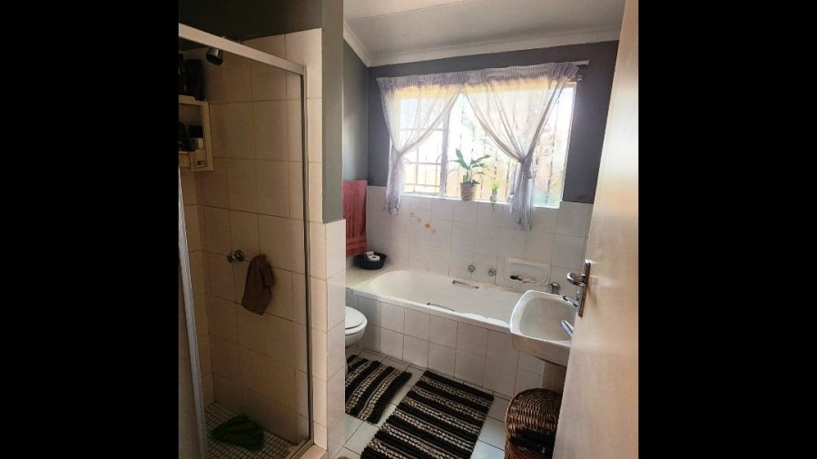 3 Bedroom Property for Sale in Doornpoort Gauteng