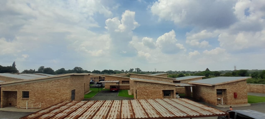 2 Bedroom Property for Sale in Bonanne Gauteng