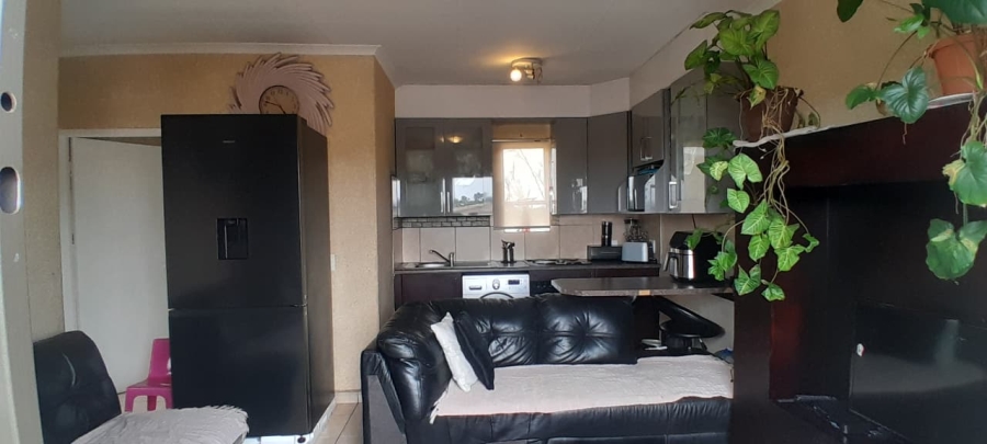 2 Bedroom Property for Sale in Bonanne Gauteng
