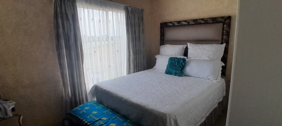 2 Bedroom Property for Sale in Bonanne Gauteng
