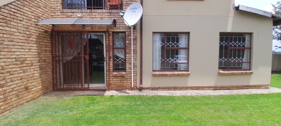 3 Bedroom Property for Sale in Bonanne Gauteng