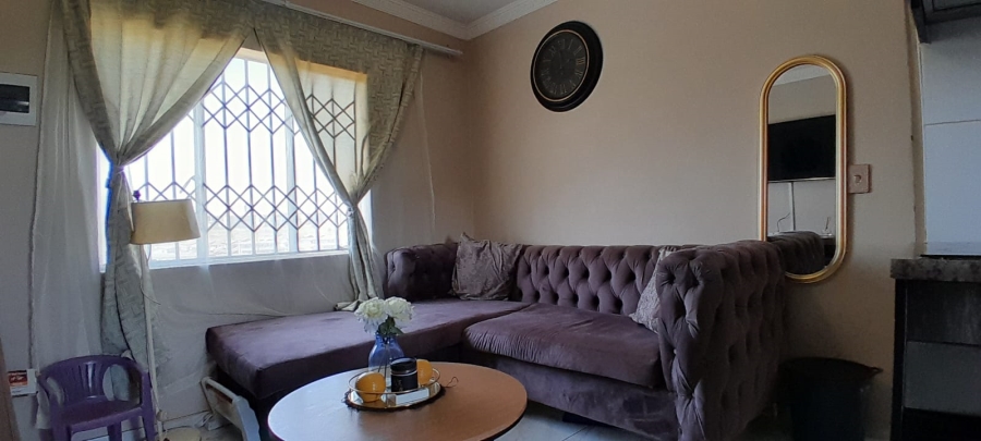 2 Bedroom Property for Sale in Fleurhof Gauteng