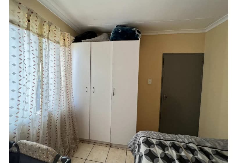 2 Bedroom Property for Sale in Fleurhof Gauteng