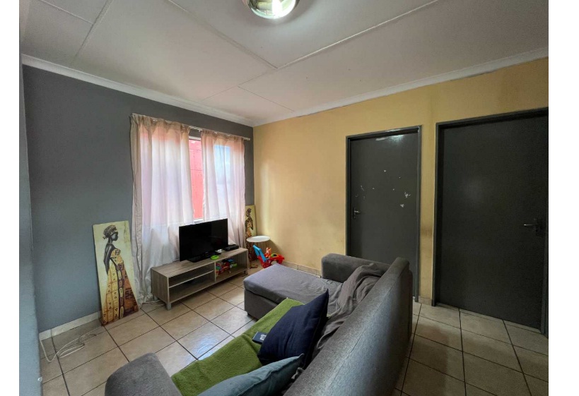 2 Bedroom Property for Sale in Fleurhof Gauteng