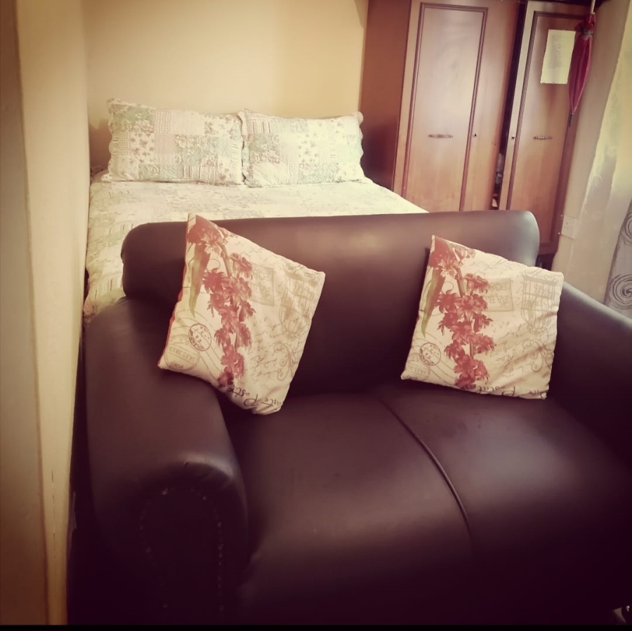 7 Bedroom Property for Sale in Protea Glen Gauteng