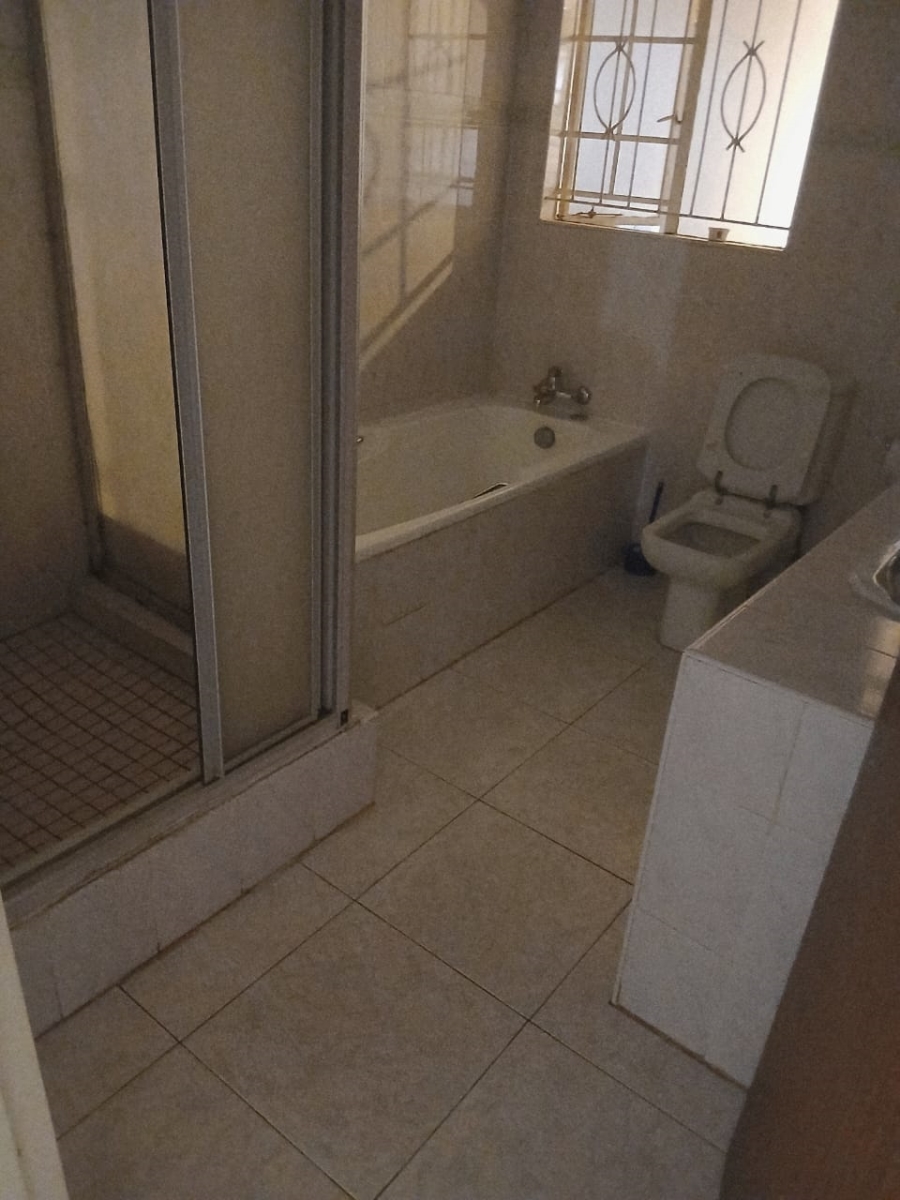 To Let 3 Bedroom Property for Rent in Lenasia Ext 1 Gauteng