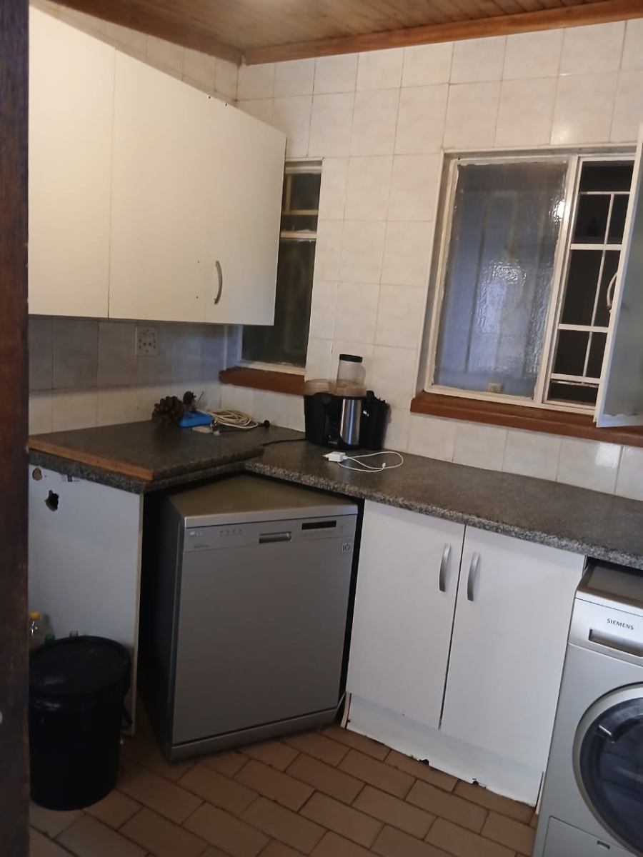 To Let 3 Bedroom Property for Rent in Lenasia Ext 1 Gauteng