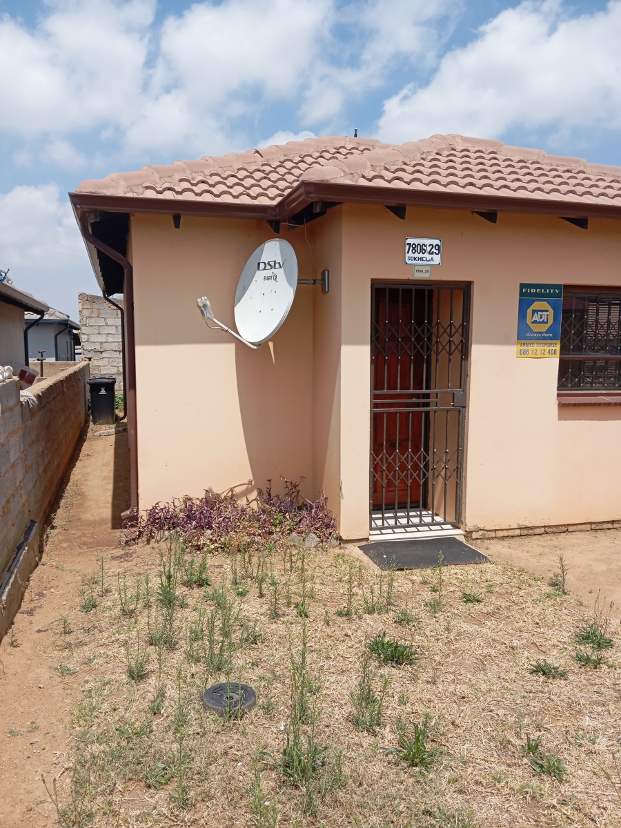 2 Bedroom Property for Sale in Clayville Gauteng