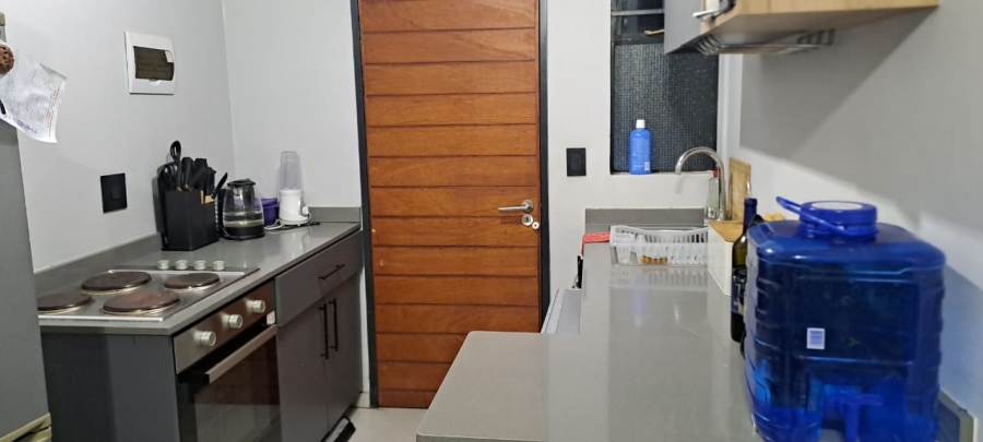 To Let 2 Bedroom Property for Rent in Fleurhof Gauteng