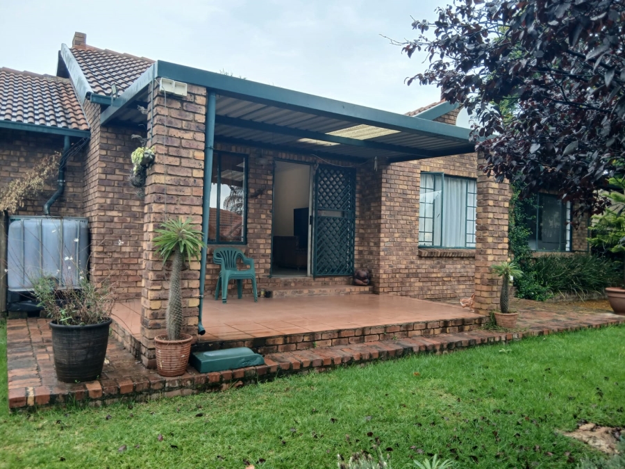 3 Bedroom Property for Sale in Highveld Gauteng