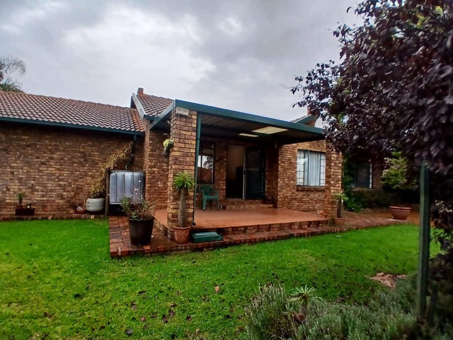 3 Bedroom Property for Sale in Highveld Gauteng