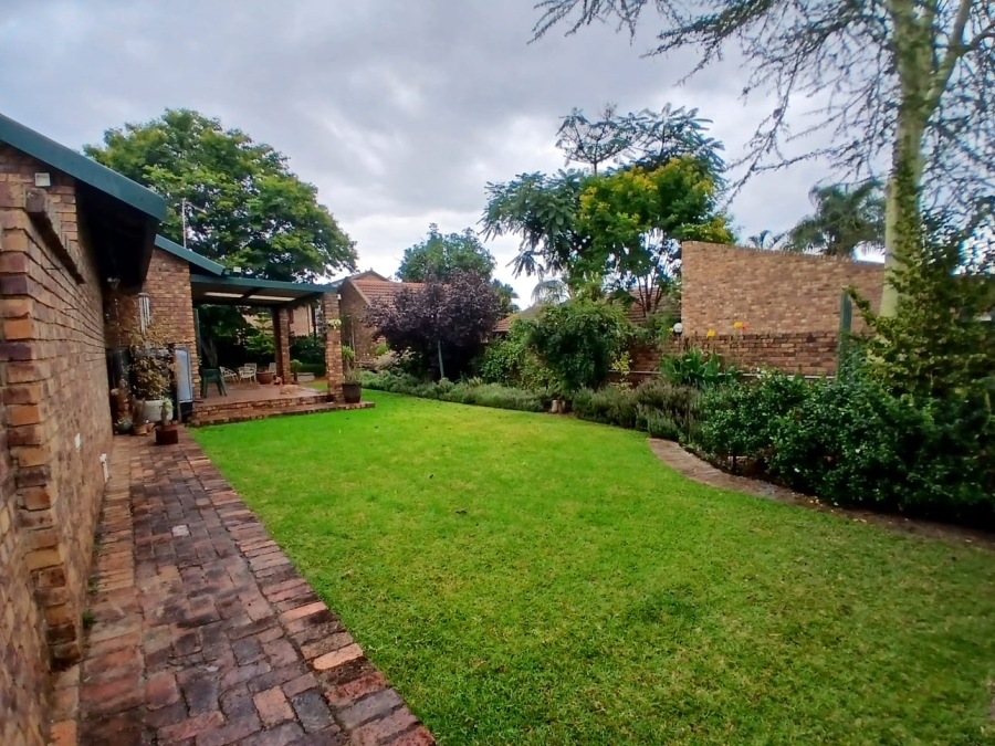3 Bedroom Property for Sale in Highveld Gauteng