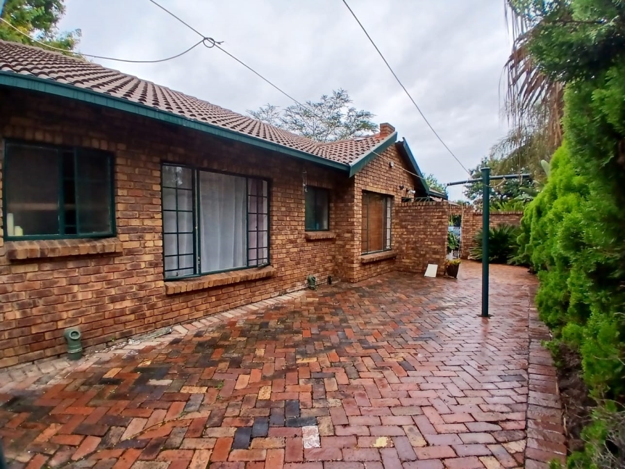 3 Bedroom Property for Sale in Highveld Gauteng