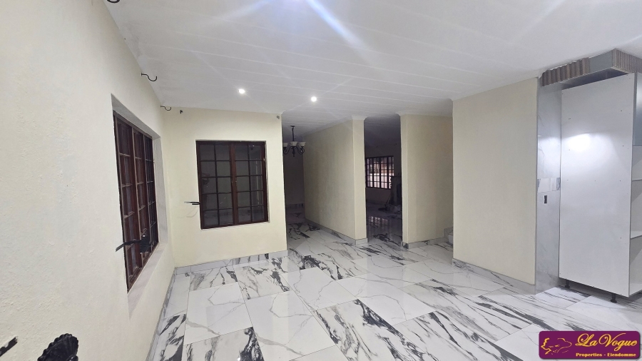 4 Bedroom Property for Sale in Faerie Glen Gauteng