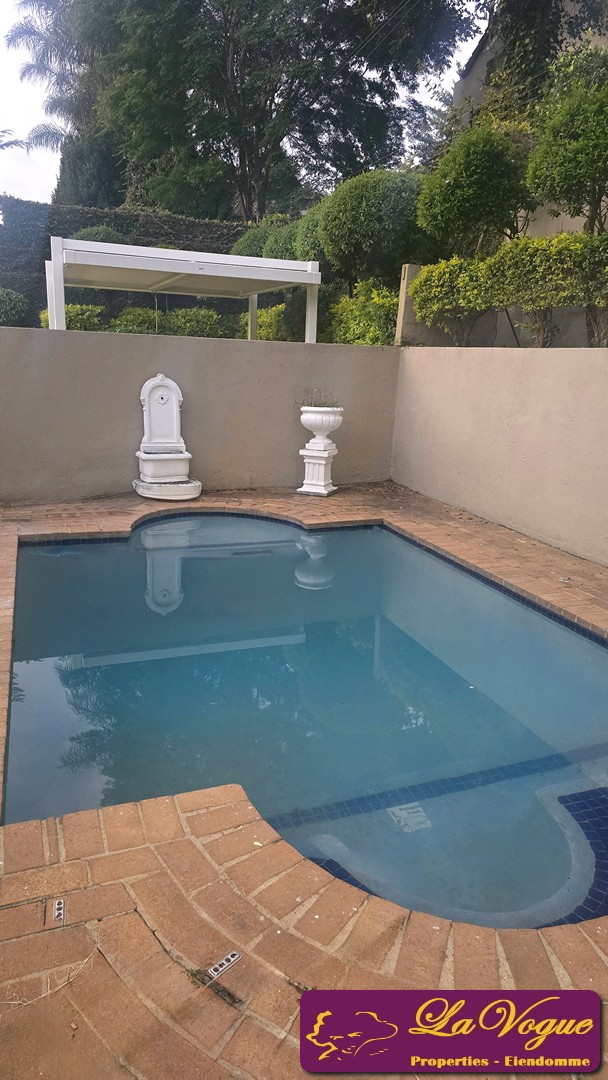 4 Bedroom Property for Sale in Faerie Glen Gauteng