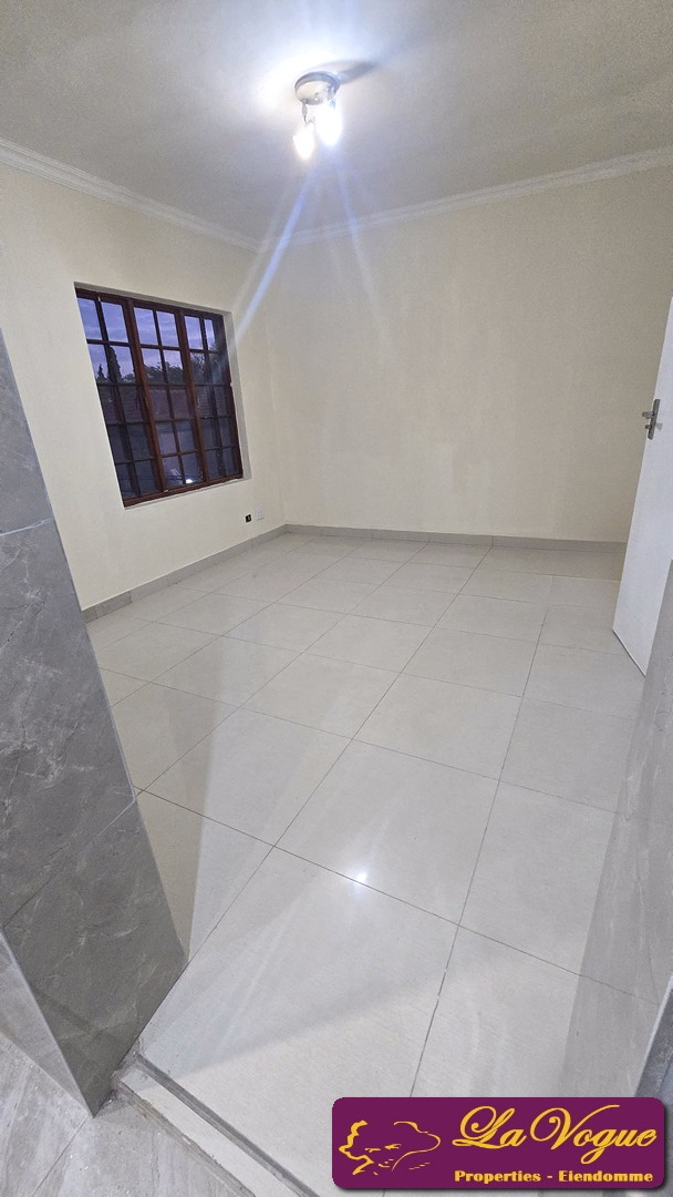 4 Bedroom Property for Sale in Faerie Glen Gauteng