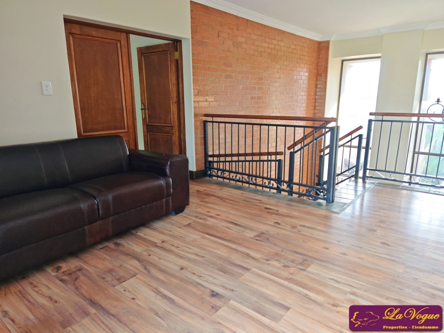 To Let 4 Bedroom Property for Rent in Blue Valley Golf Estate Gauteng