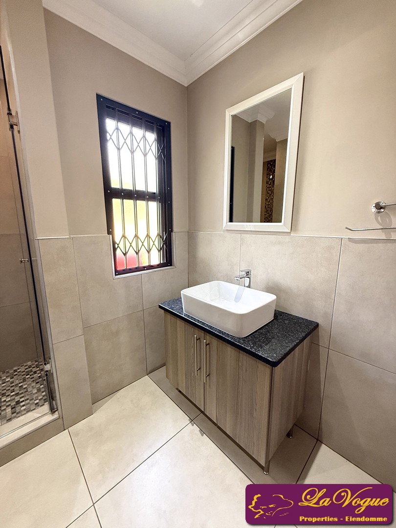 To Let 4 Bedroom Property for Rent in Wapadrand Gauteng