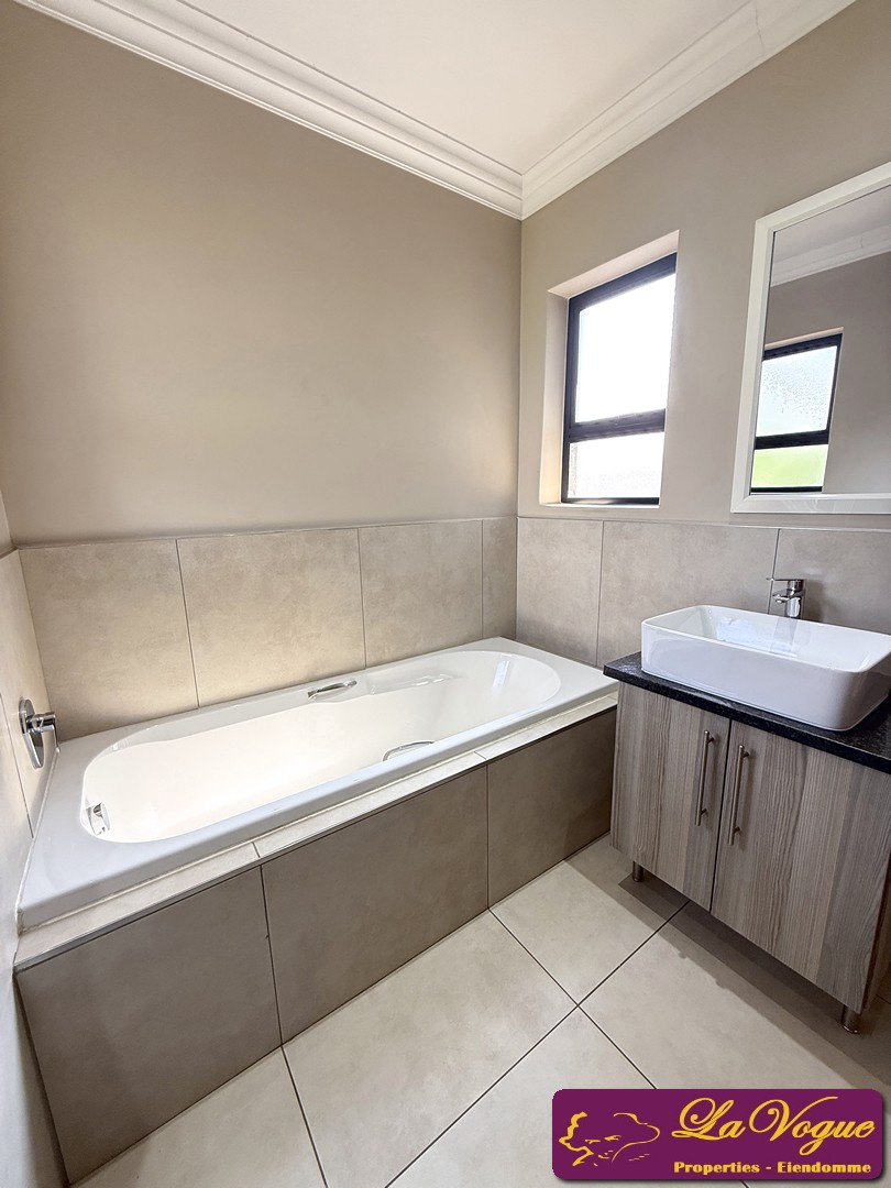 To Let 4 Bedroom Property for Rent in Wapadrand Gauteng