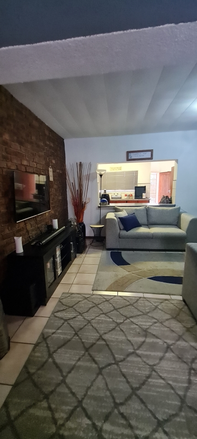 2 Bedroom Property for Sale in Petersfield Gauteng