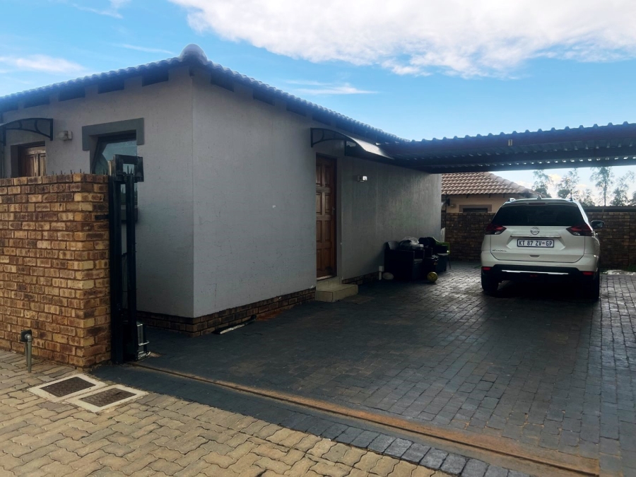3 Bedroom Property for Sale in Chantelle Gauteng