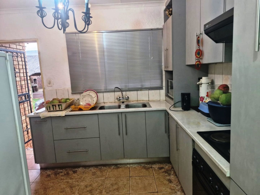 3 Bedroom Property for Sale in Chantelle Gauteng