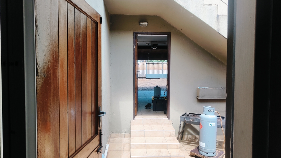 4 Bedroom Property for Sale in Amandasig Gauteng