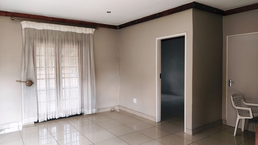 4 Bedroom Property for Sale in Amandasig Gauteng