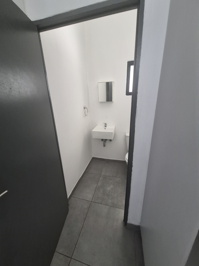 1 Bedroom Property for Sale in Ferndale Gauteng