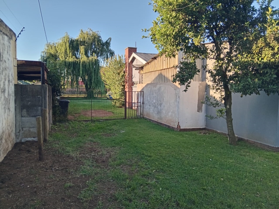 2 Bedroom Property for Sale in Strubenvale Gauteng