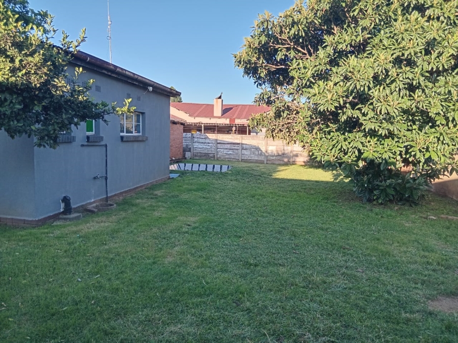 2 Bedroom Property for Sale in Strubenvale Gauteng