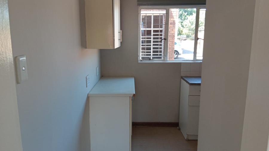 To Let 1 Bedroom Property for Rent in Casseldale Gauteng
