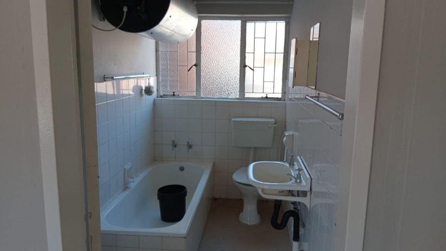 To Let 1 Bedroom Property for Rent in Casseldale Gauteng