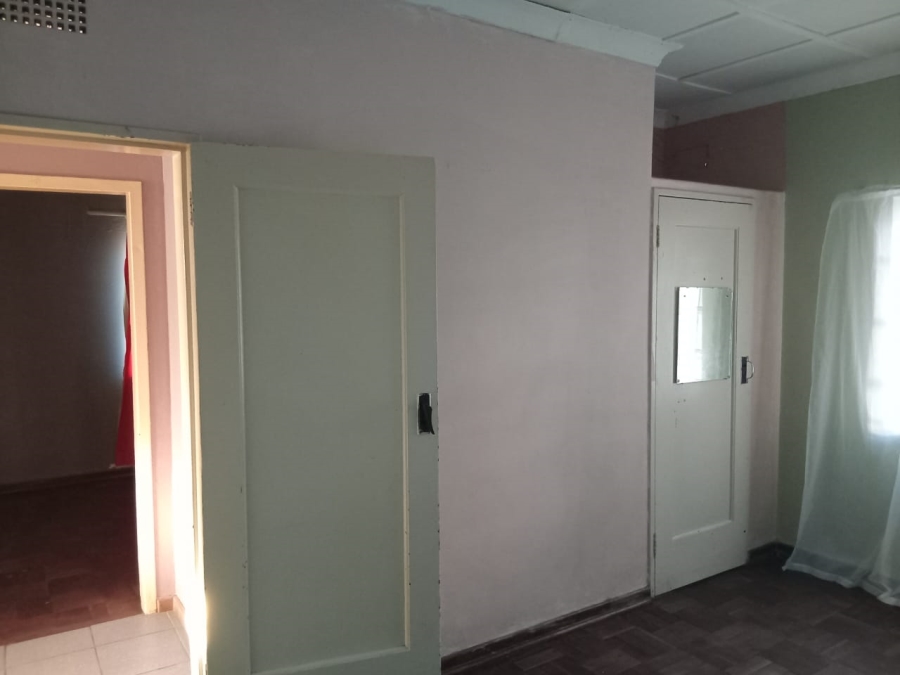 To Let 2 Bedroom Property for Rent in Strubenvale Gauteng