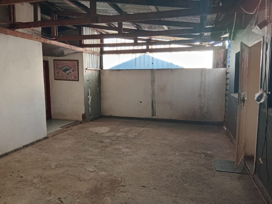 To Let 2 Bedroom Property for Rent in Strubenvale Gauteng