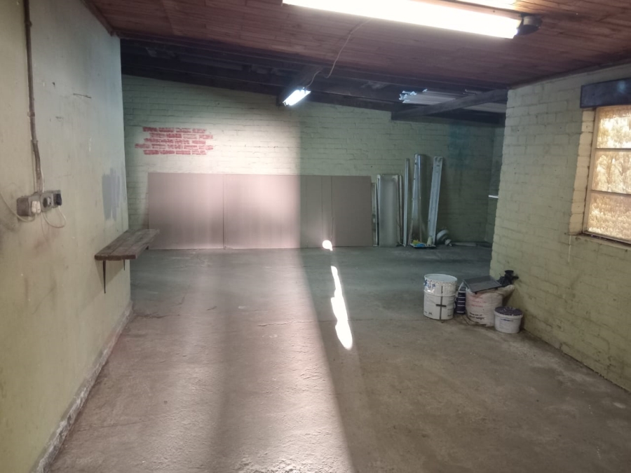 To Let 2 Bedroom Property for Rent in Strubenvale Gauteng