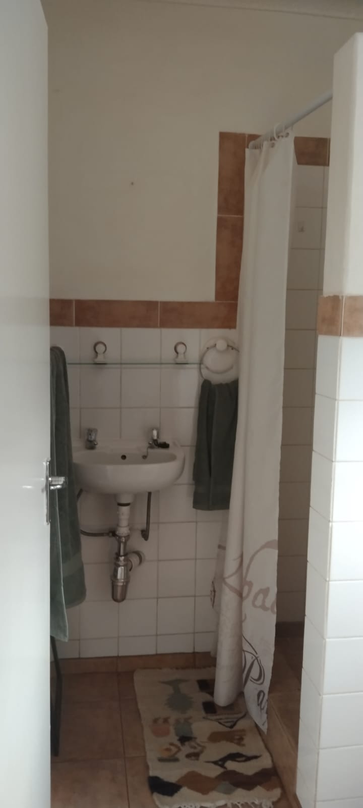 To Let 1 Bedroom Property for Rent in Lakefield Gauteng