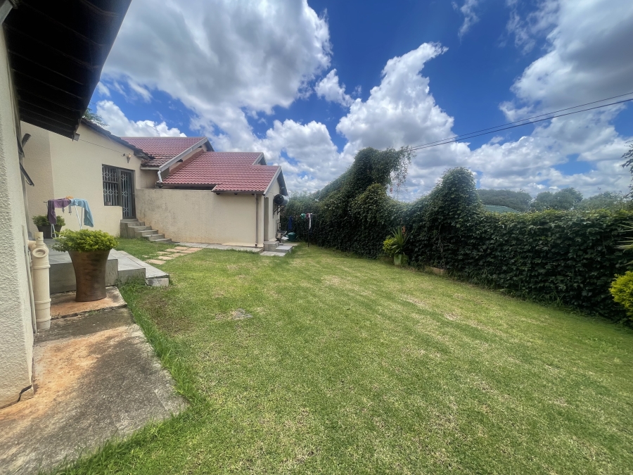 4 Bedroom Property for Sale in Waterkloof Ridge Gauteng