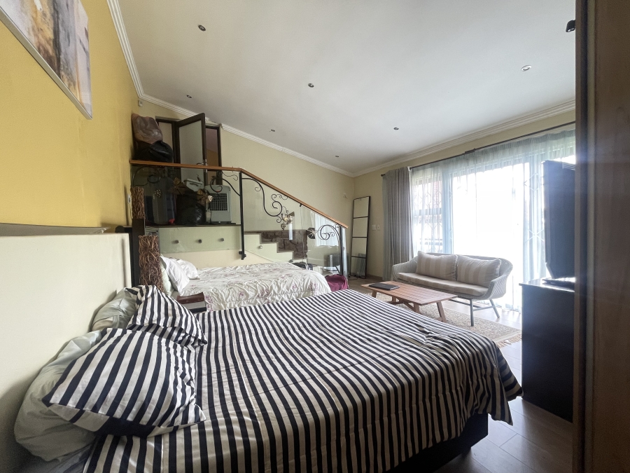 4 Bedroom Property for Sale in Waterkloof Ridge Gauteng