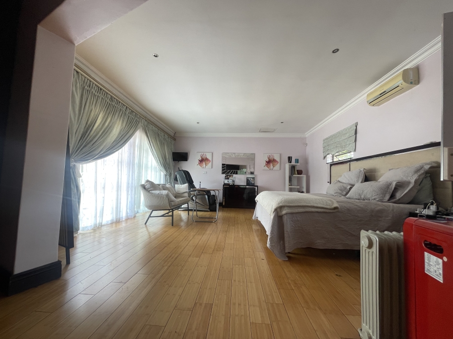 4 Bedroom Property for Sale in Waterkloof Ridge Gauteng