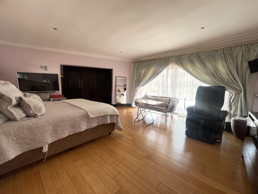 4 Bedroom Property for Sale in Waterkloof Ridge Gauteng