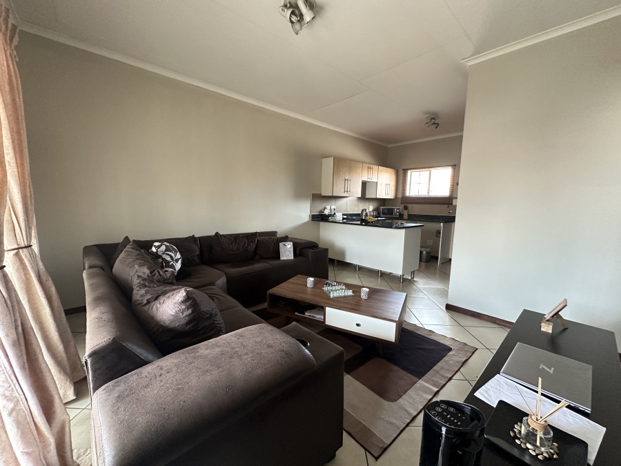 2 Bedroom Property for Sale in Mooikloof Gauteng