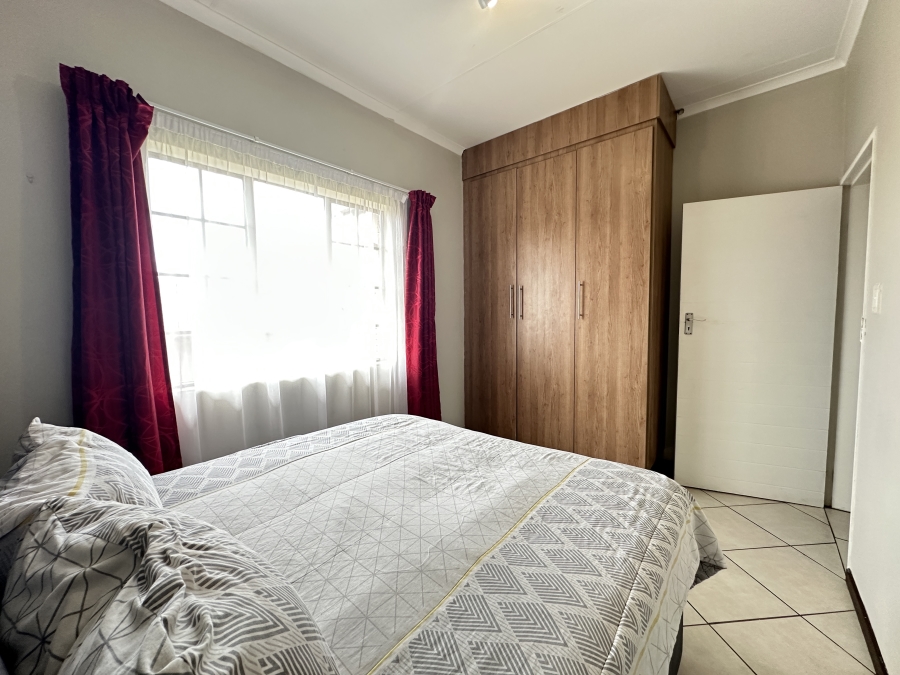 2 Bedroom Property for Sale in Mooikloof Gauteng