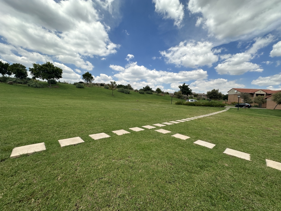 2 Bedroom Property for Sale in Mooikloof Gauteng