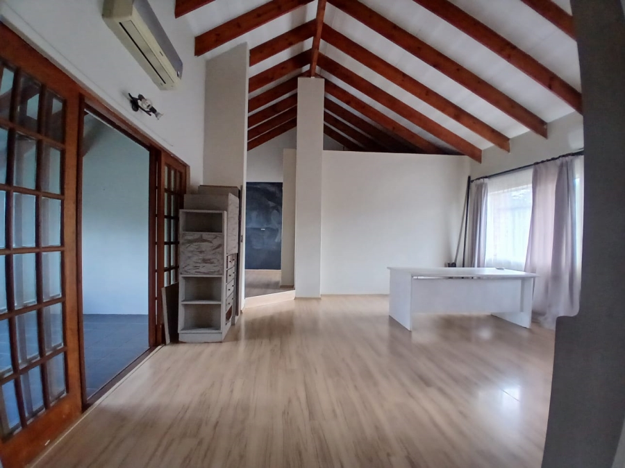 3 Bedroom Property for Sale in Die Hoewes Gauteng